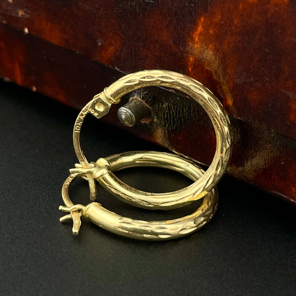 Vintage 10K Etched Gold Huggie Hoop Earrings - Boylerpf